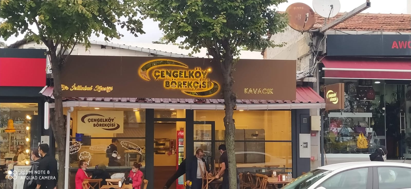 Çengelköy Börekçisi Kavacık şubesi ışıklı logo ve isim tabelası
